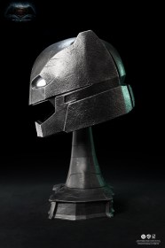 Armored Batman Helmet Batman v Superman Dawn of Justice 1/1 Replica by Pure Arts